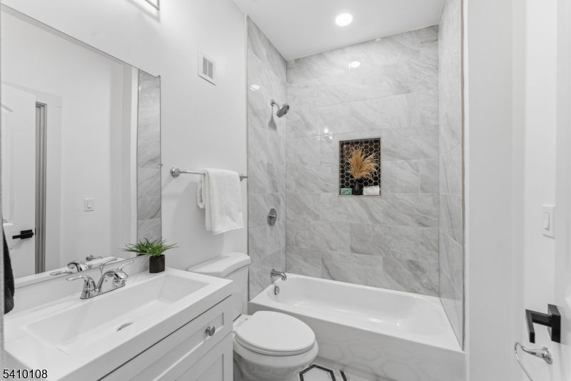 Bathroom, Interior, Marble Walls, Recessed Lighting