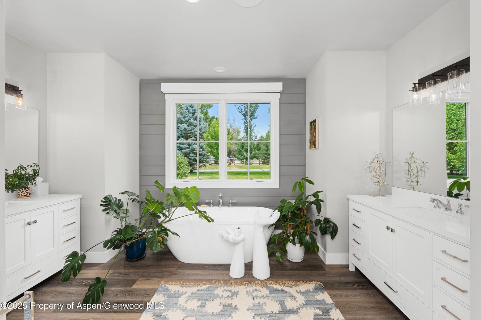 Bathroom, Free Standing Baths, Interior, Recessed Lighting, Wood Texture Flooring