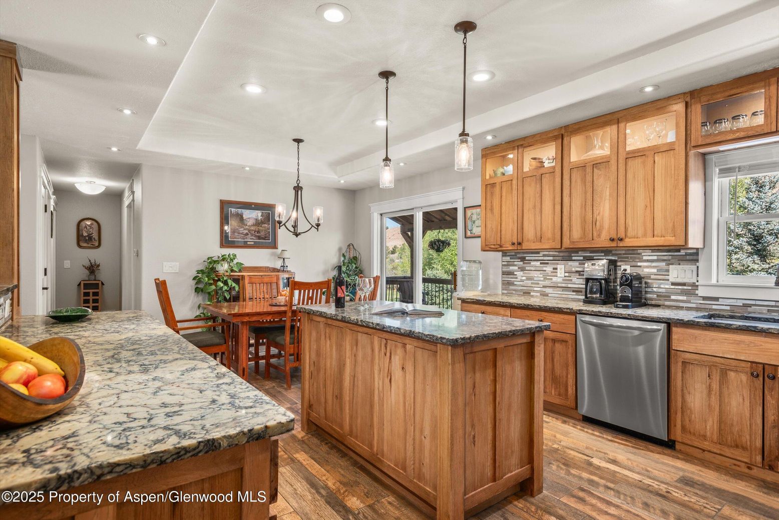 Dining room, Interior, Kitchen, Pendant Lights, Recessed Lighting, Wood Texture Flooring