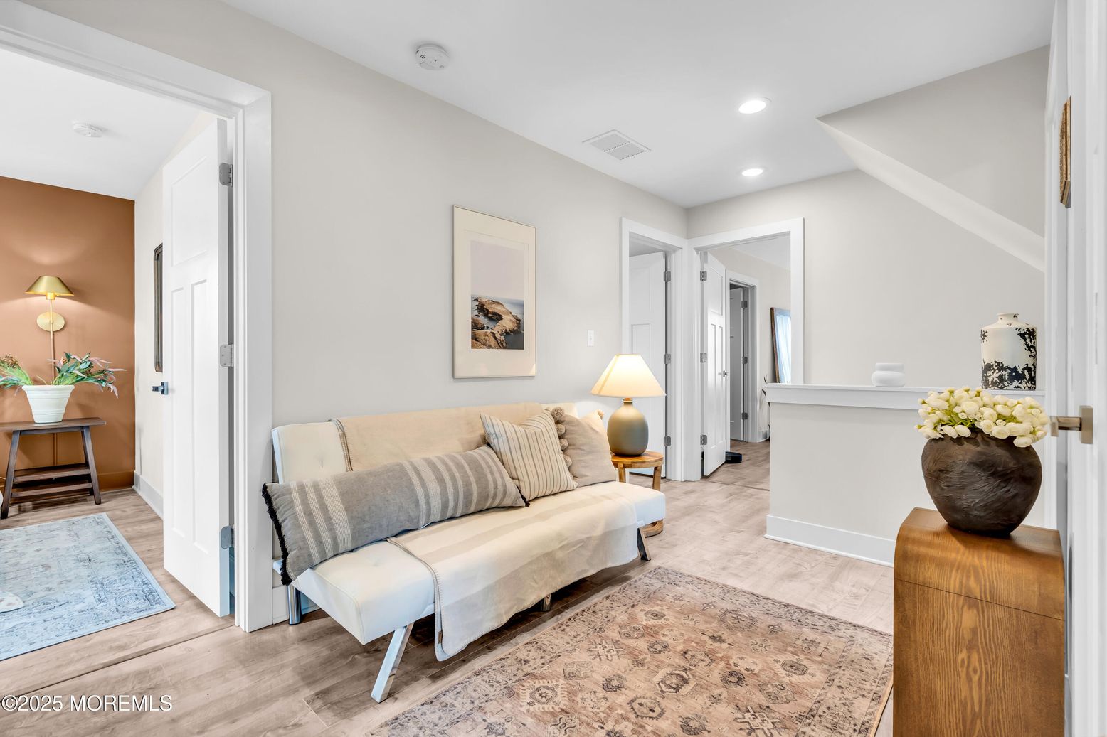 Interior, Recessed Lighting, Wood Texture Flooring