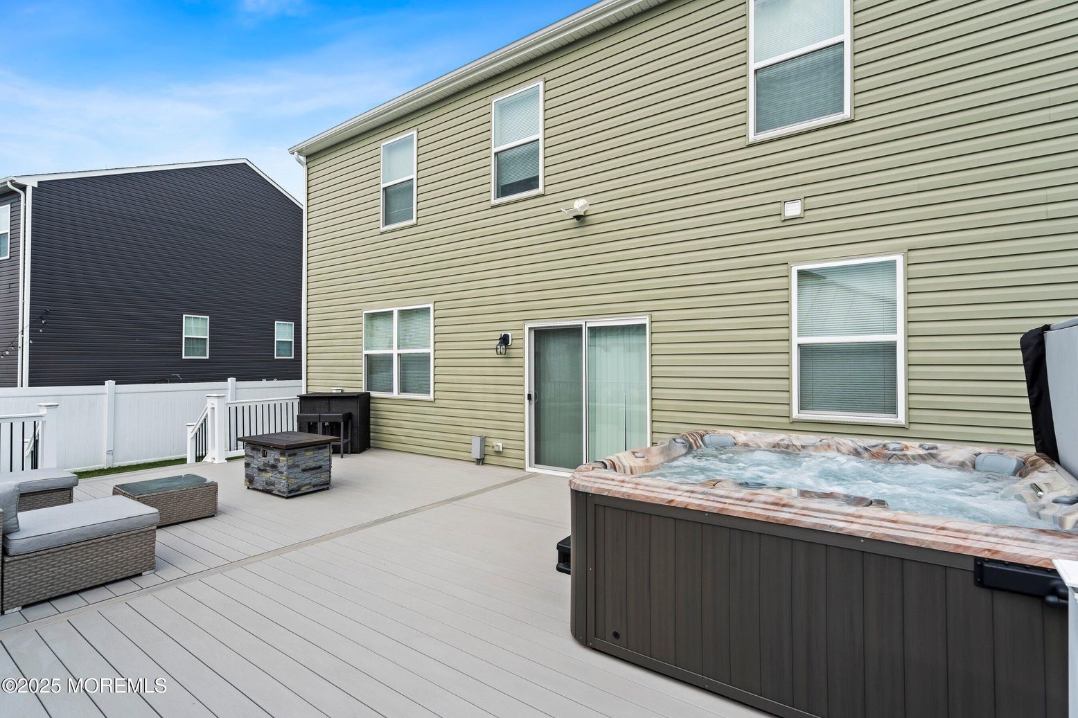 Exterior, Hot Tub