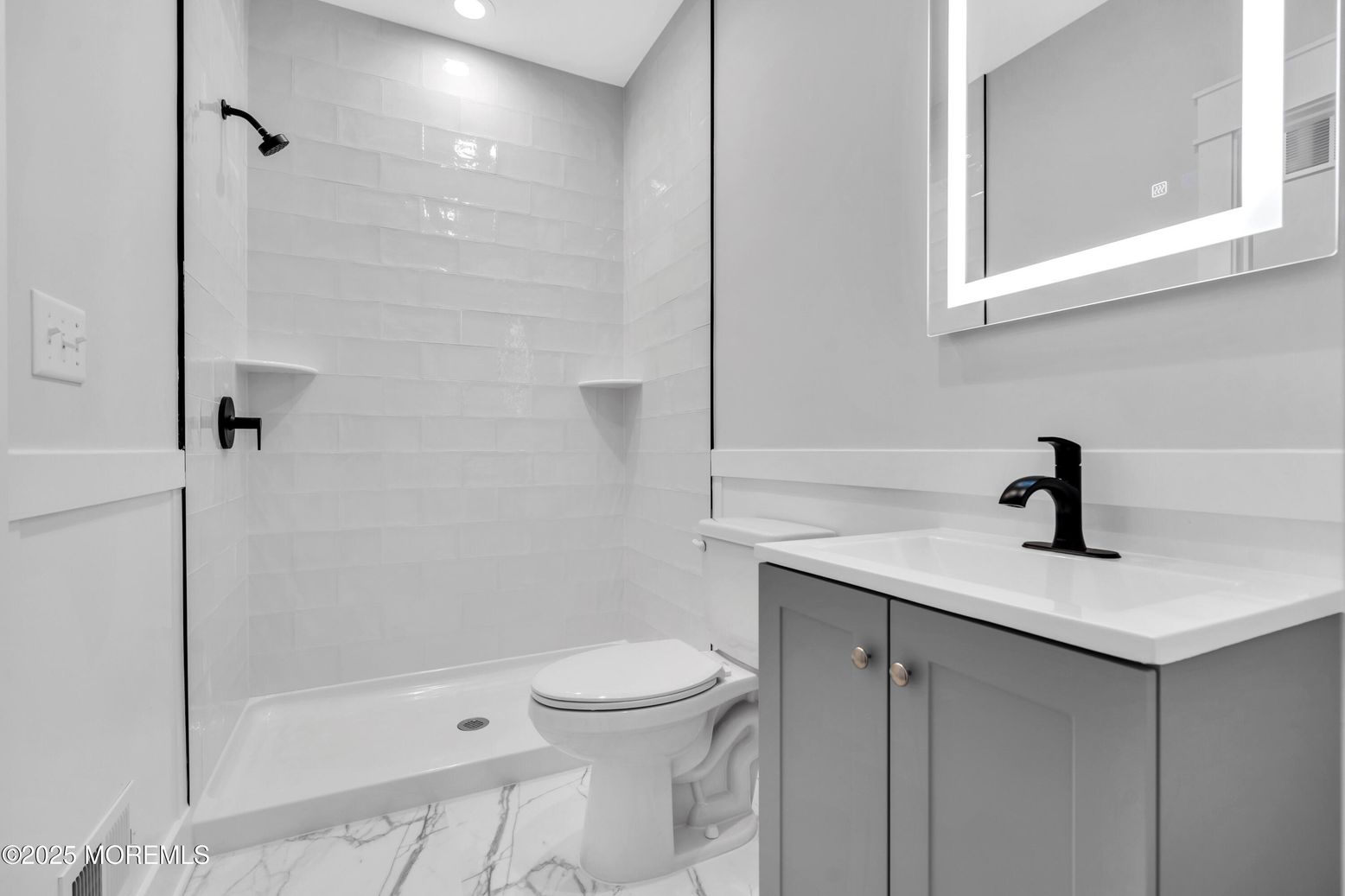 Bathroom, Interior, Marble, Recessed Lighting