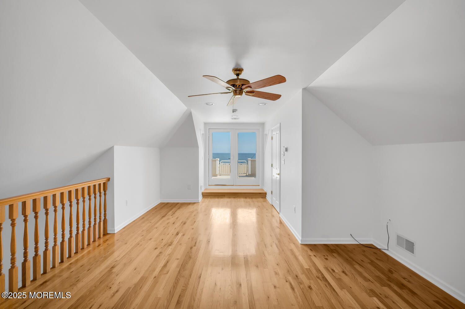 Empty room, Interior, Water, Wood Texture Flooring