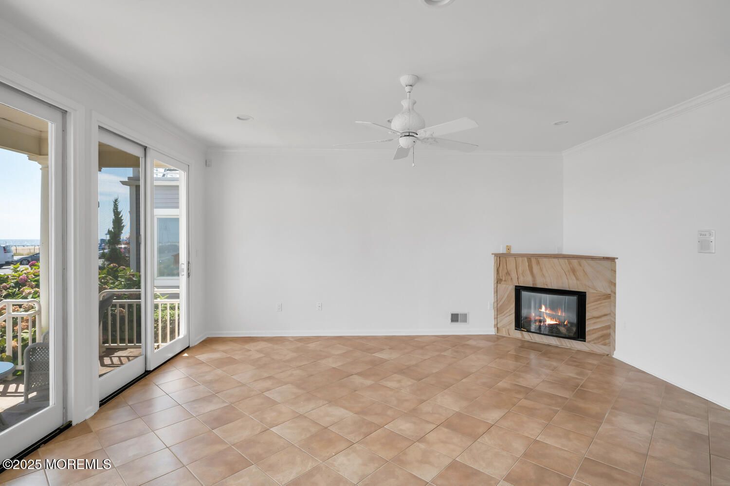 Empty room, Fireplace, Interior, Recessed Lighting