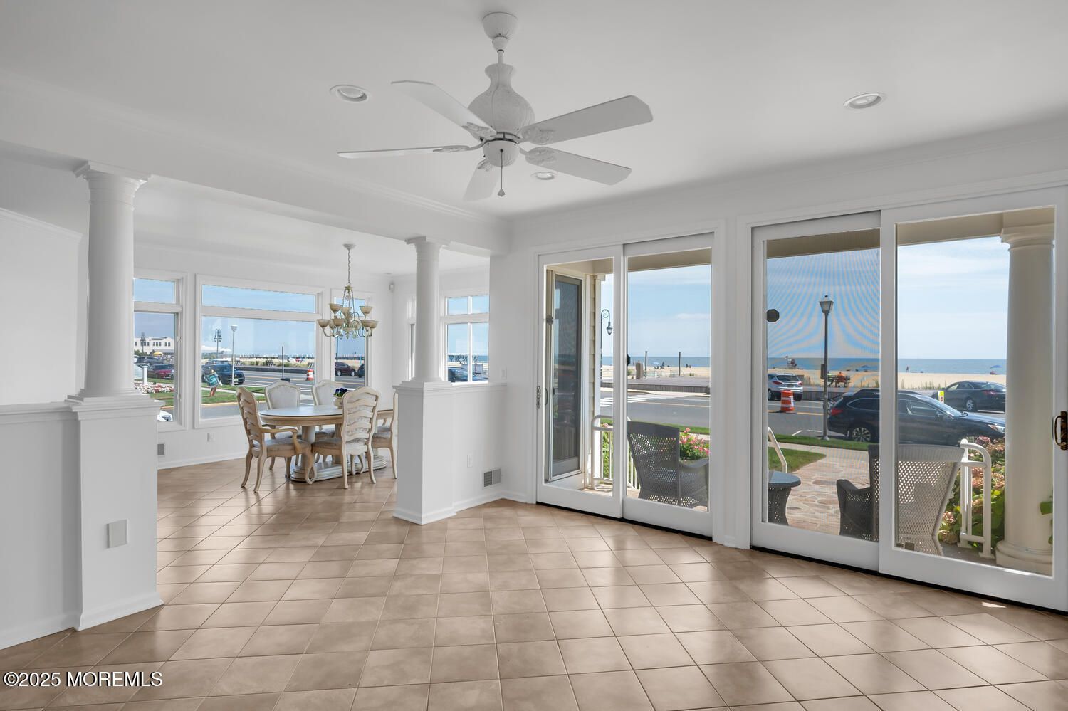 Chandelier, Dining room, Interior, Recessed Lighting, Water