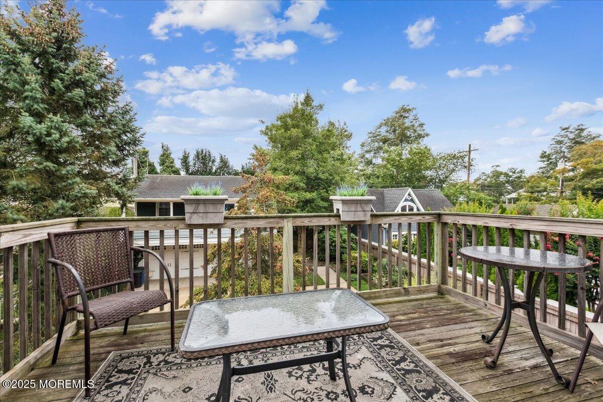 Exterior, Wood Texture Flooring