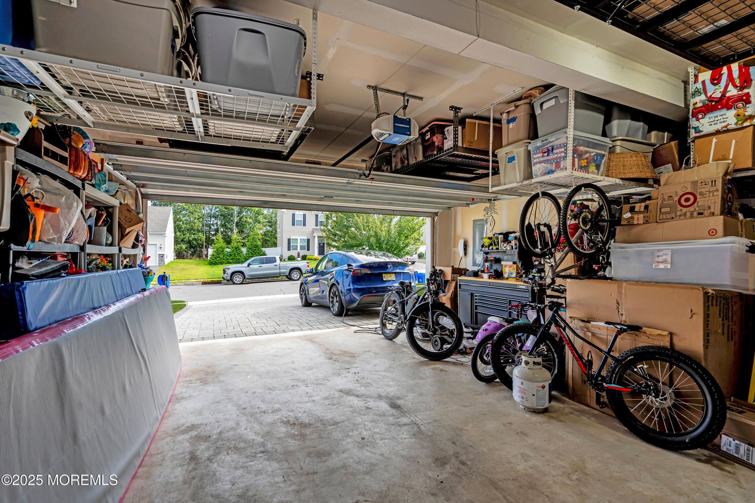 Garage, Interior
