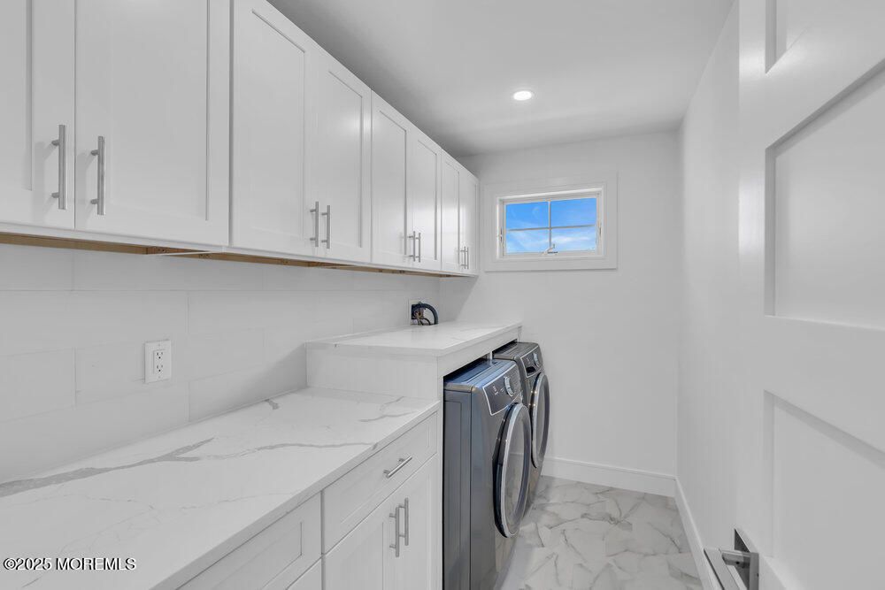 Interior, Marble, Recessed Lighting, Washer