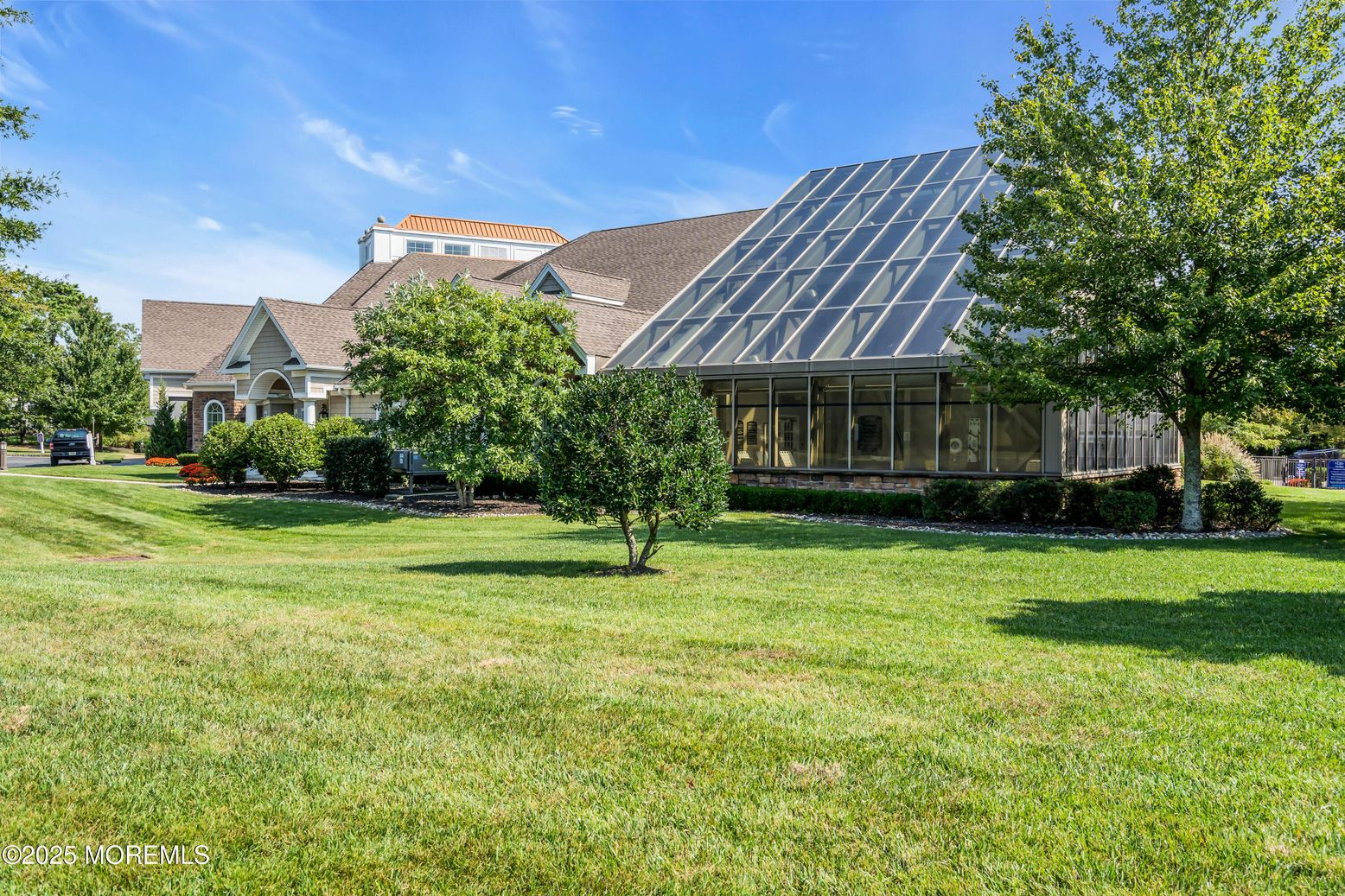 Backyard, Exterior, Facade, Solar Panels, Highrise