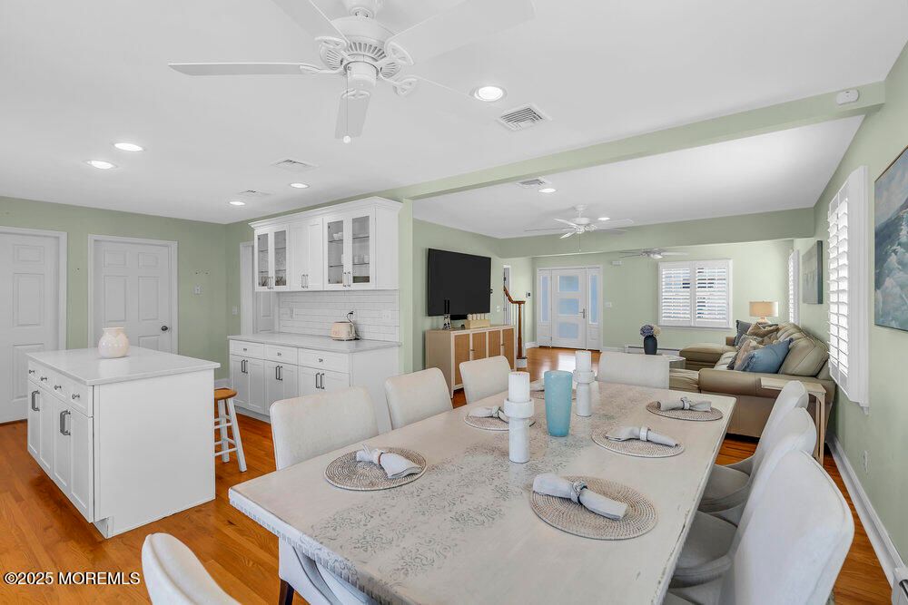 Dining room, Interior, Kitchen, Living room, Recessed Lighting, Wood Texture Flooring