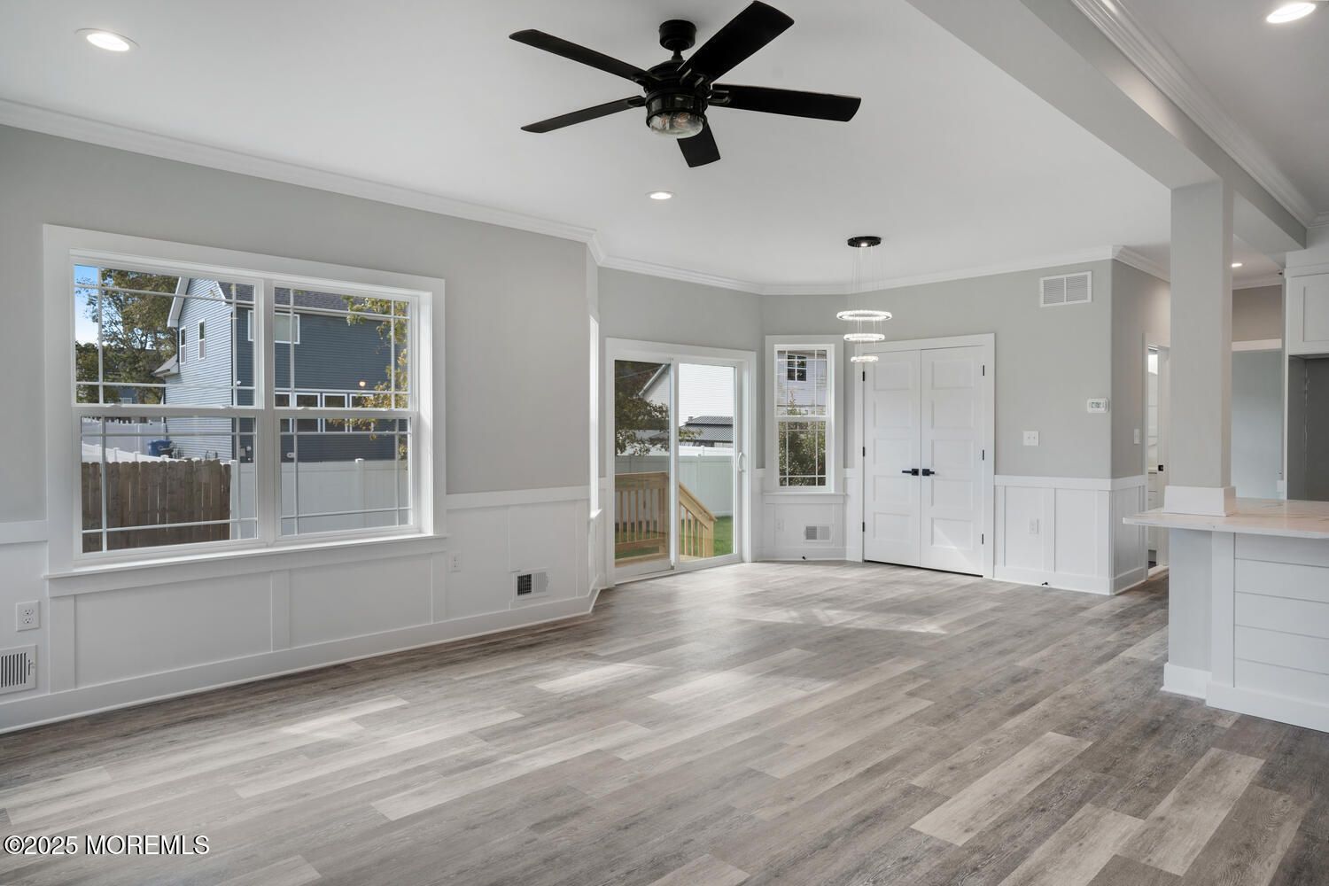Empty room, Interior, Pendant Lights, Recessed Lighting, Wood Texture Flooring