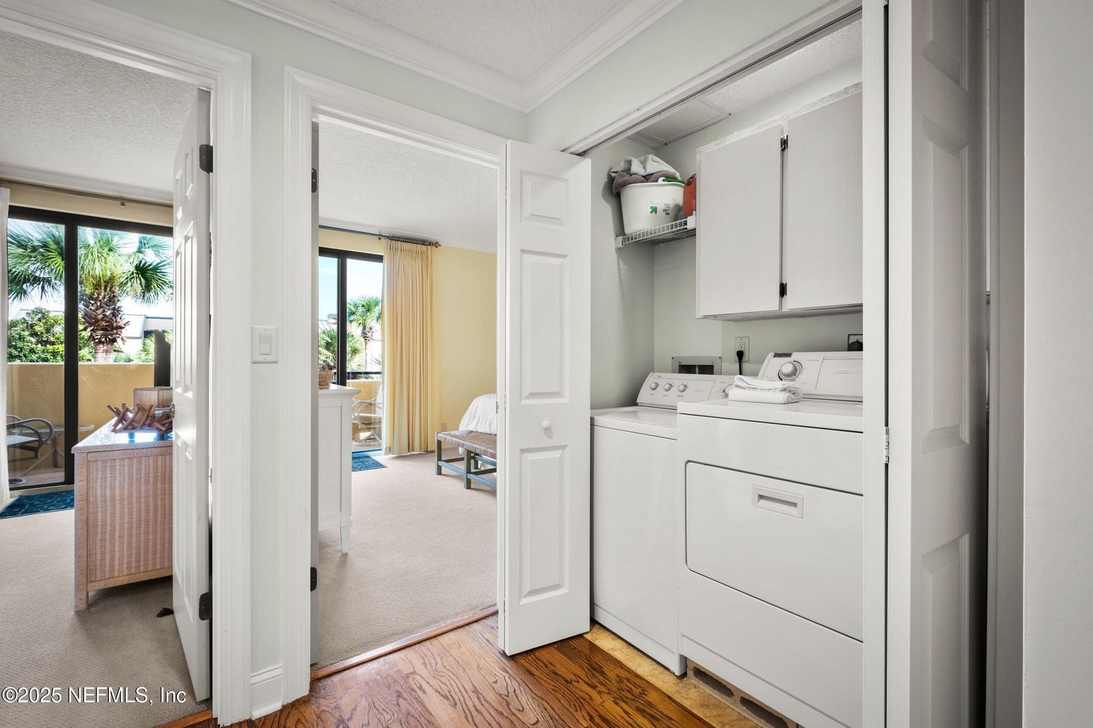 Interior, Utility Closets, Washer, Wood Texture Flooring