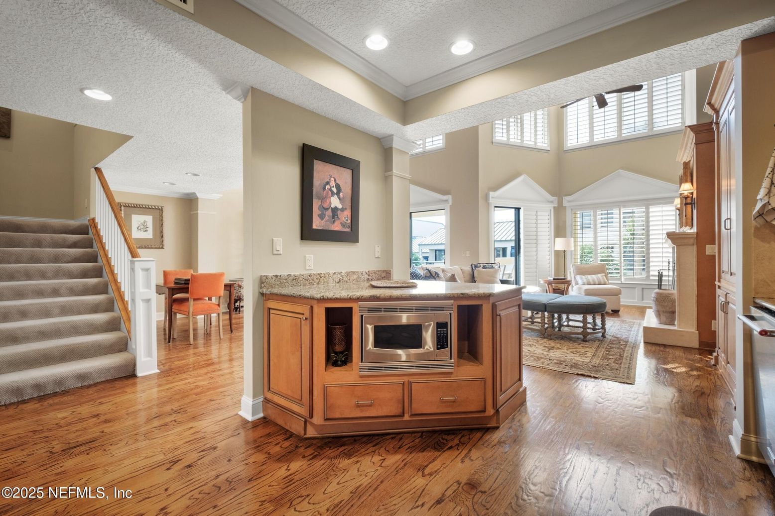 Dining room, Interior, Living room, Recessed Lighting, Wood Texture Flooring