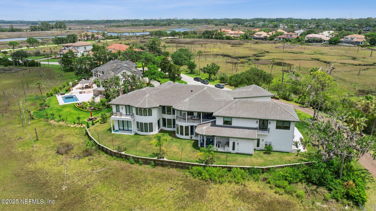 Exterior, Drone