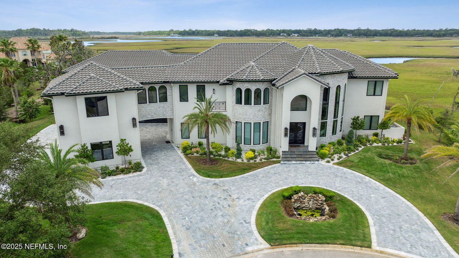 Exterior, Facade, Mediterranean
