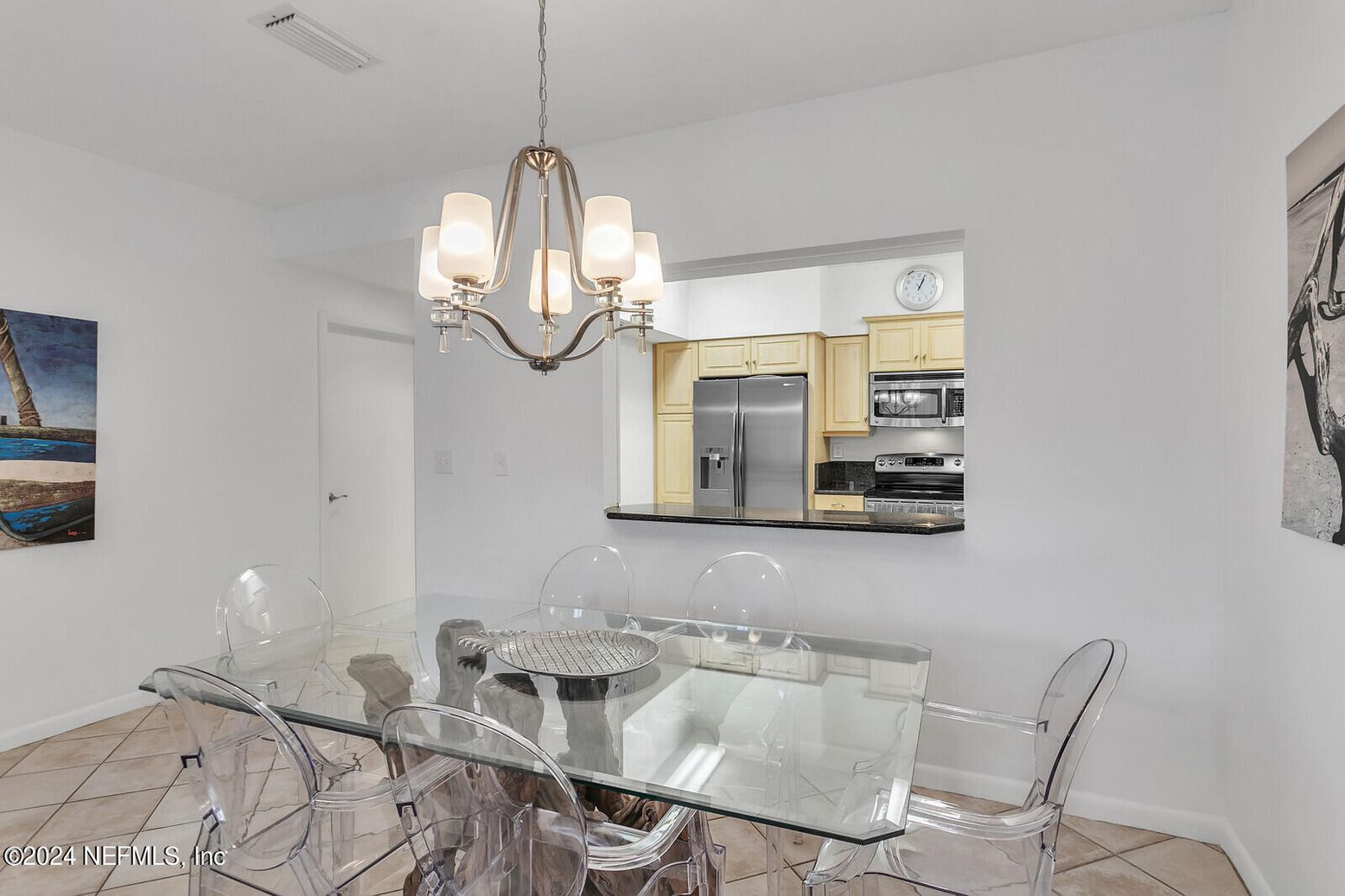 Chandelier, Dining room, Interior, Kitchen, Stainless Steel Appliances