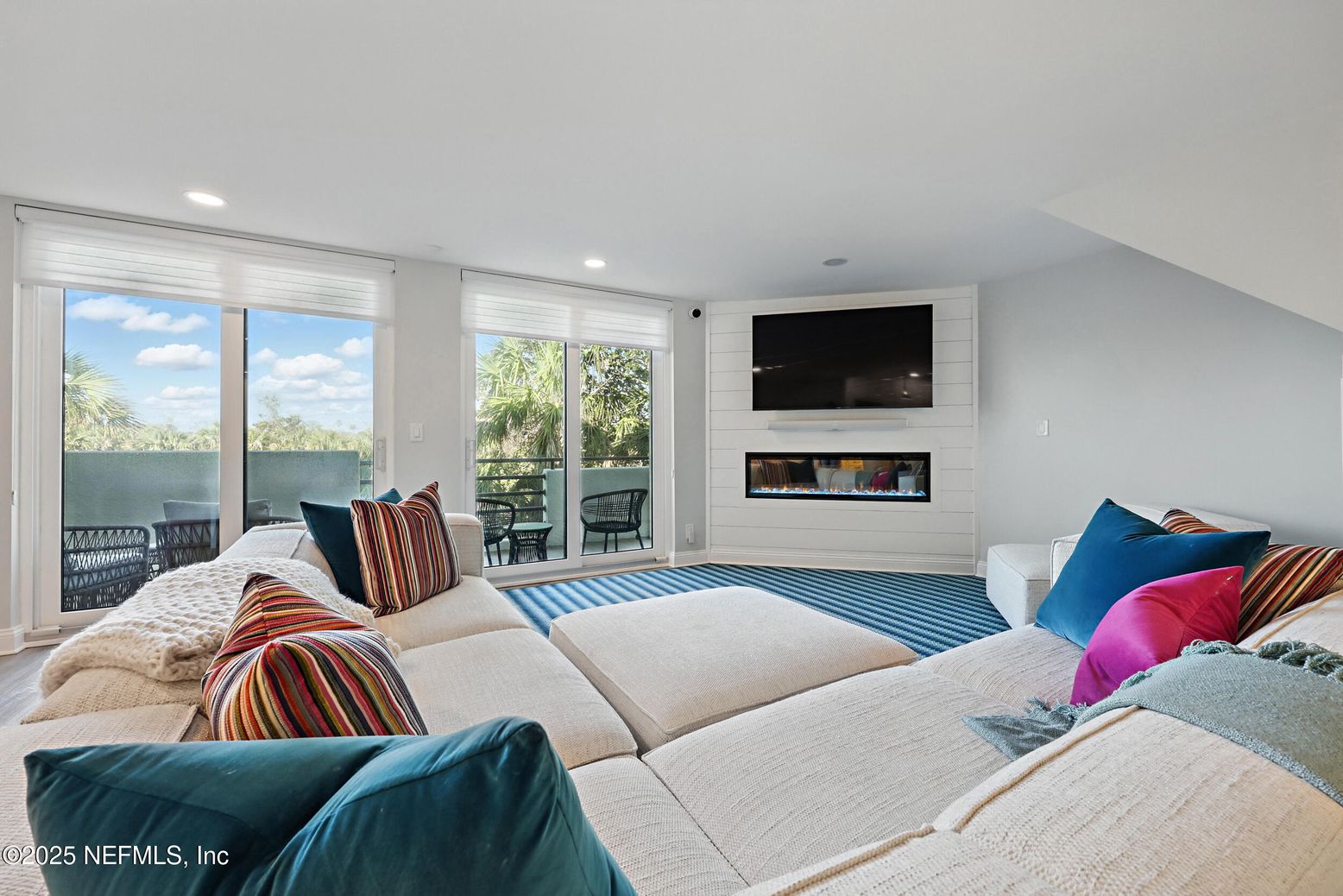 Fireplace, Interior, Living room, Recessed Lighting, Water