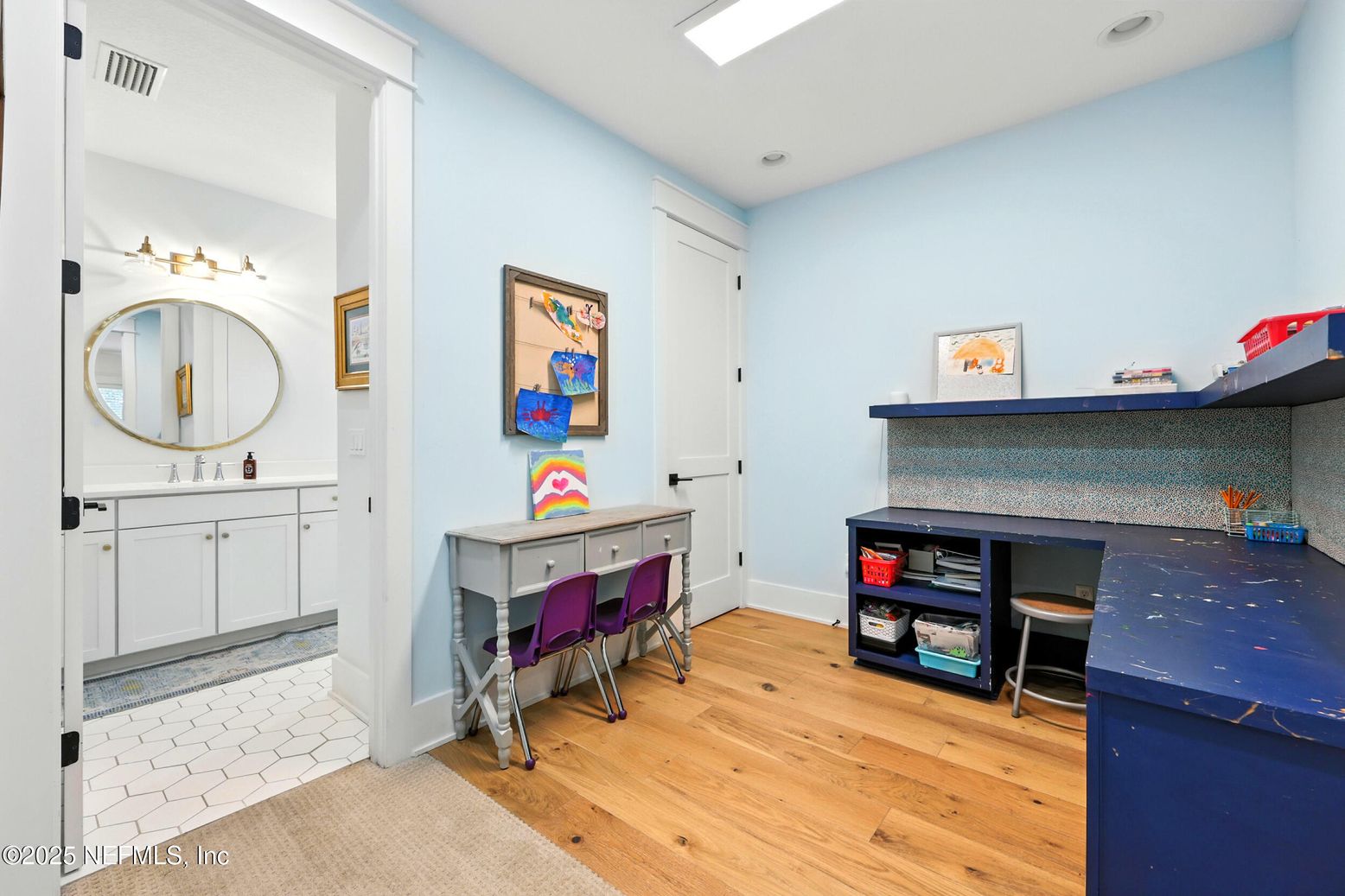 Interior, Recessed Lighting, Wood Texture Flooring