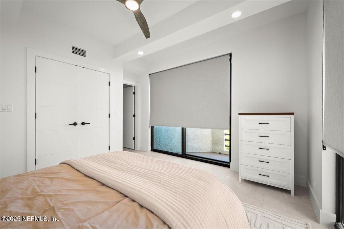 Bedroom, Interior, Recessed Lighting, Water