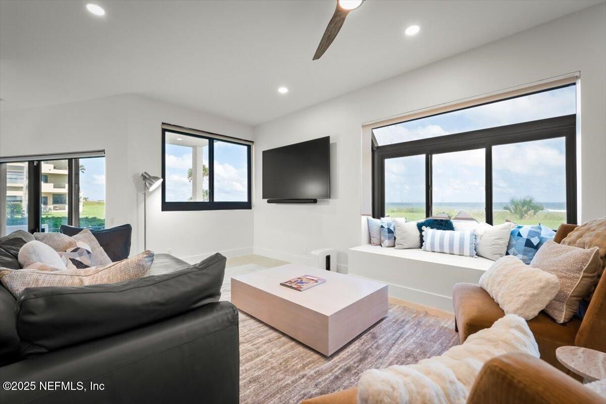 Interior, Living room, Recessed Lighting, Water