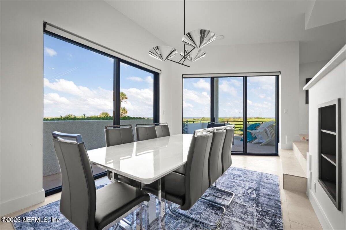 Dining room, Interior, Pendant Lights, Water