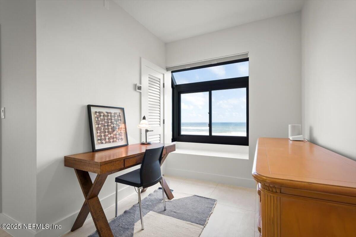 Home Office, Interior, Water