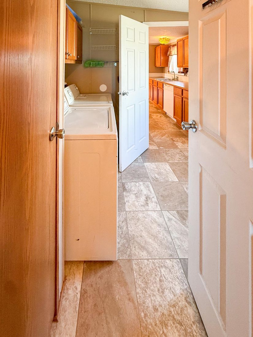 Interior, Washer