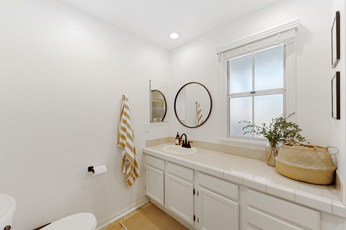 Bathroom, Interior, Recessed Lighting, Tile Countertops