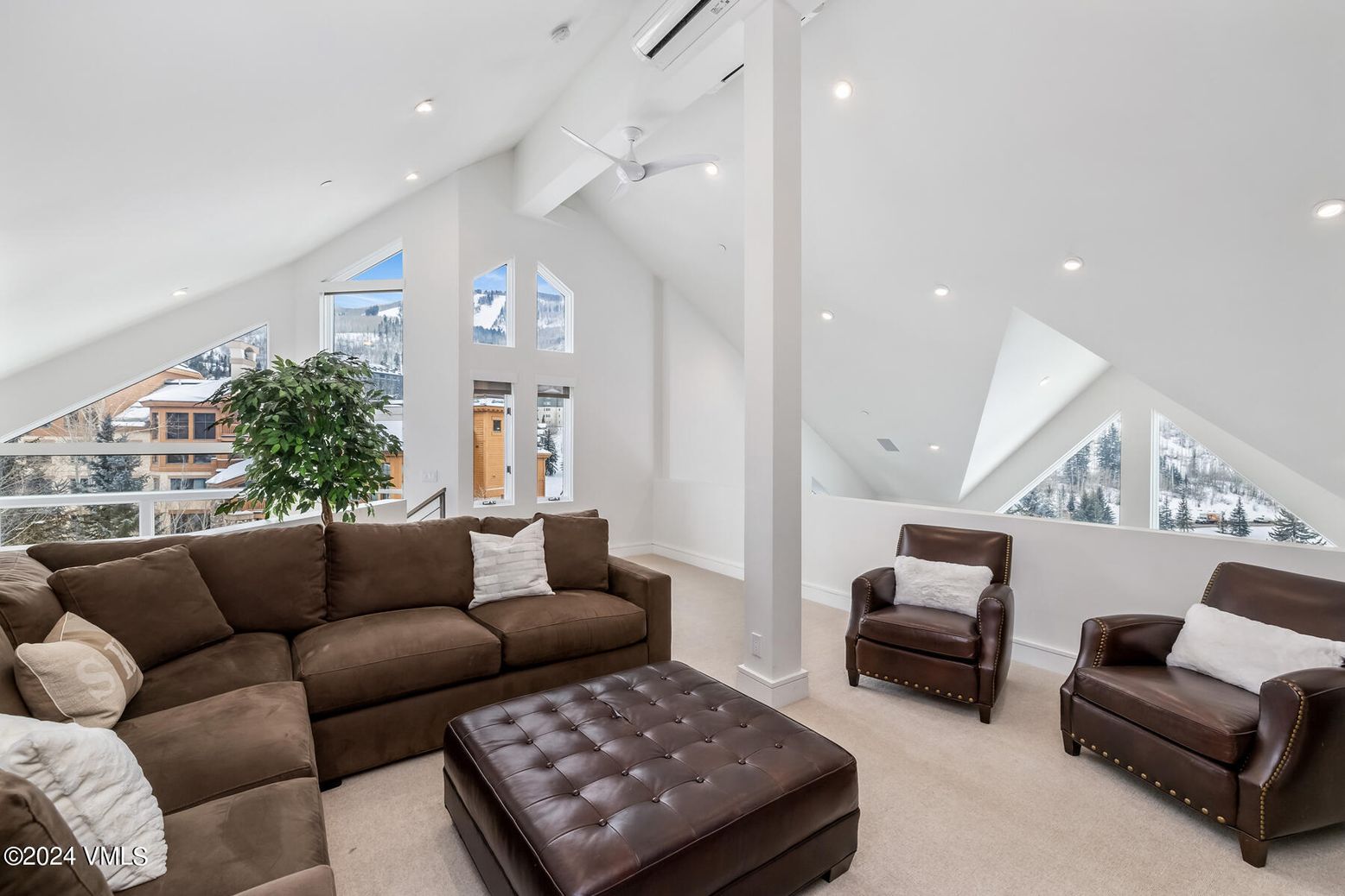 Interior, Living room, Recessed Lighting