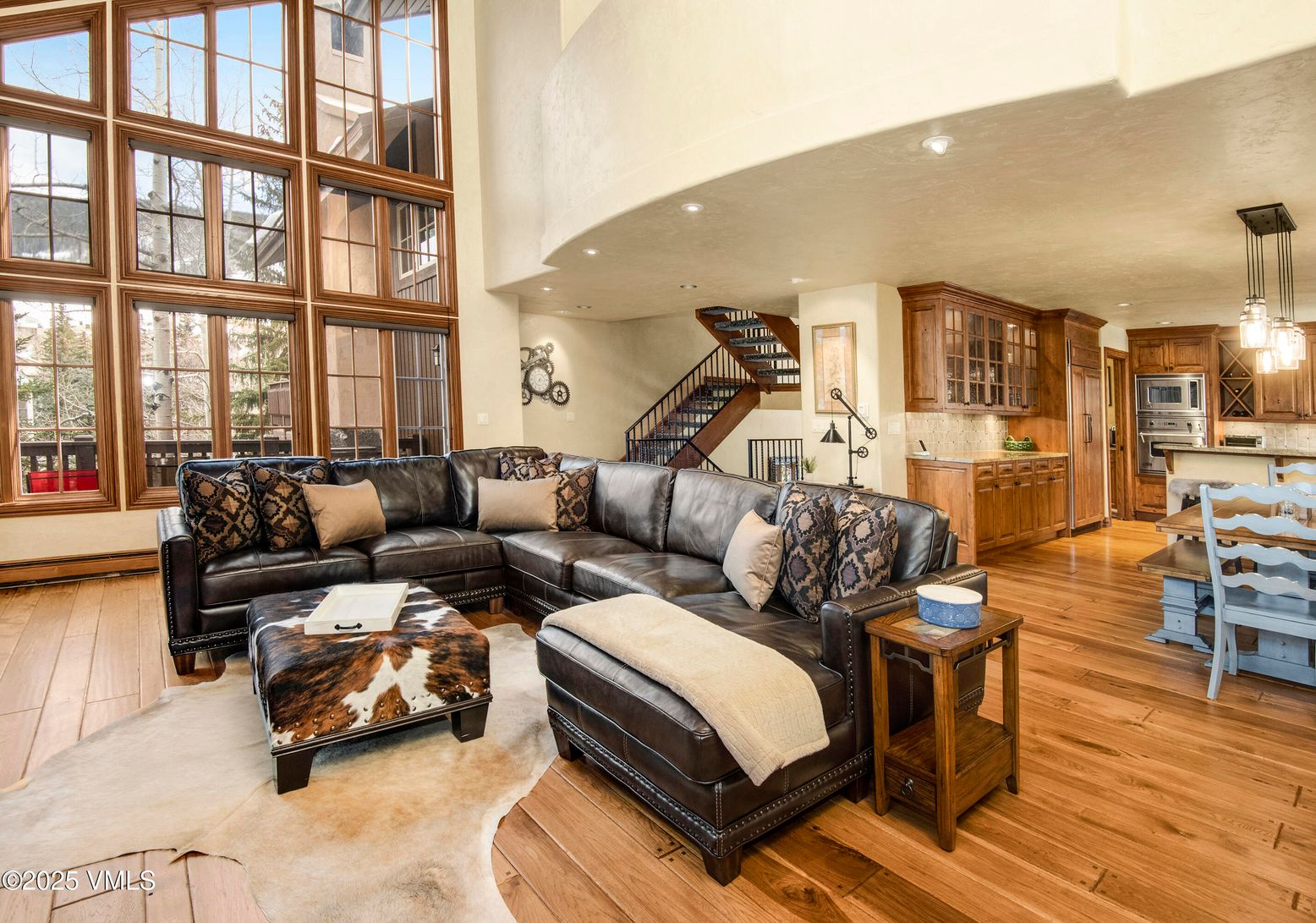 Interior, Kitchen, Living room, Pendant Lights, Recessed Lighting, Wood Texture Flooring