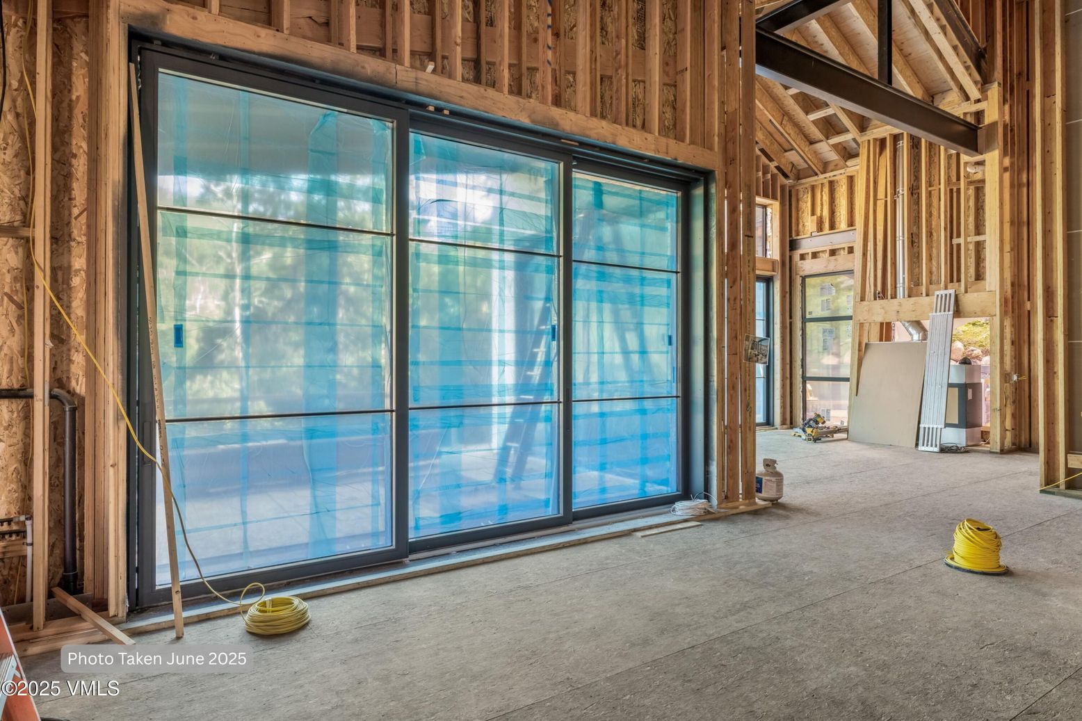 Empty room, Interior, Wooden Beams, Wooden Walls
