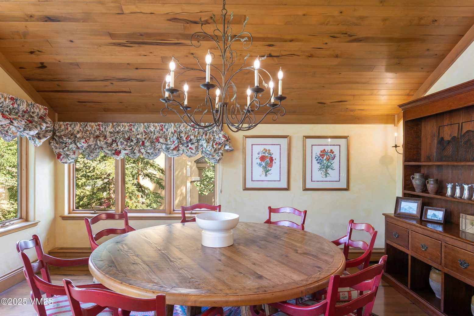 Chandelier, Dining room, Interior, Wooden Ceilings, Wood Texture Flooring