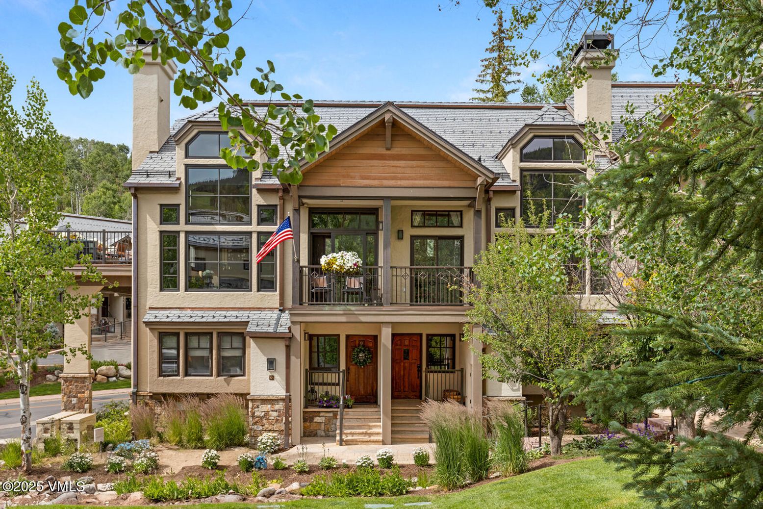 Exterior, Facade, Queen Anne Victorian