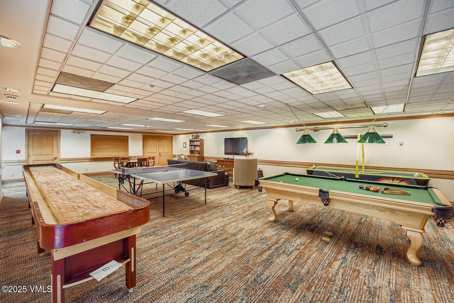 Billiard Table, Game Room, Interior, Recessed Lighting