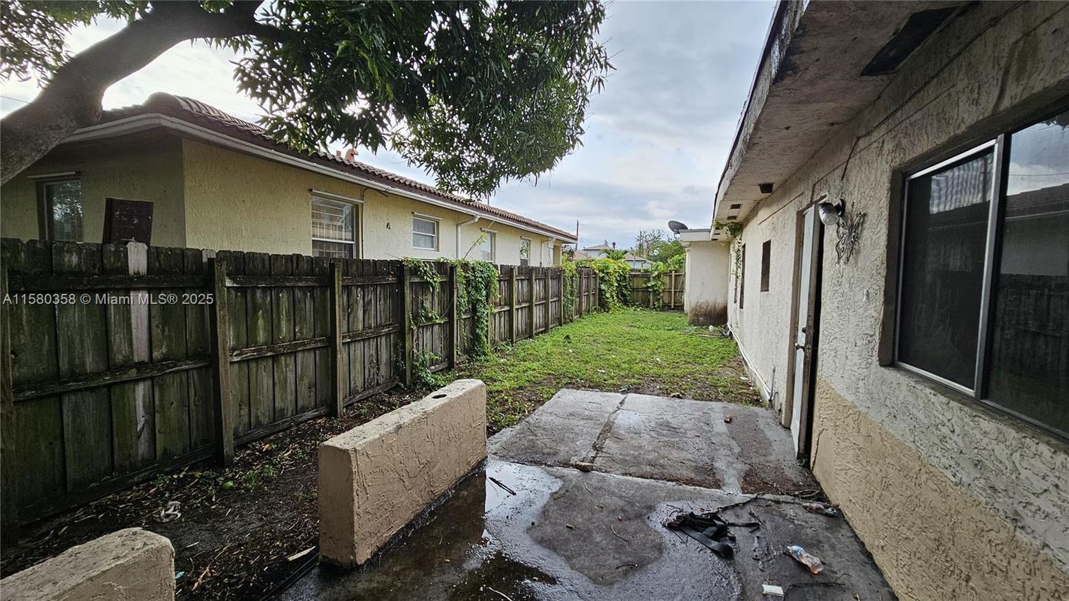 Backyard, Exterior
