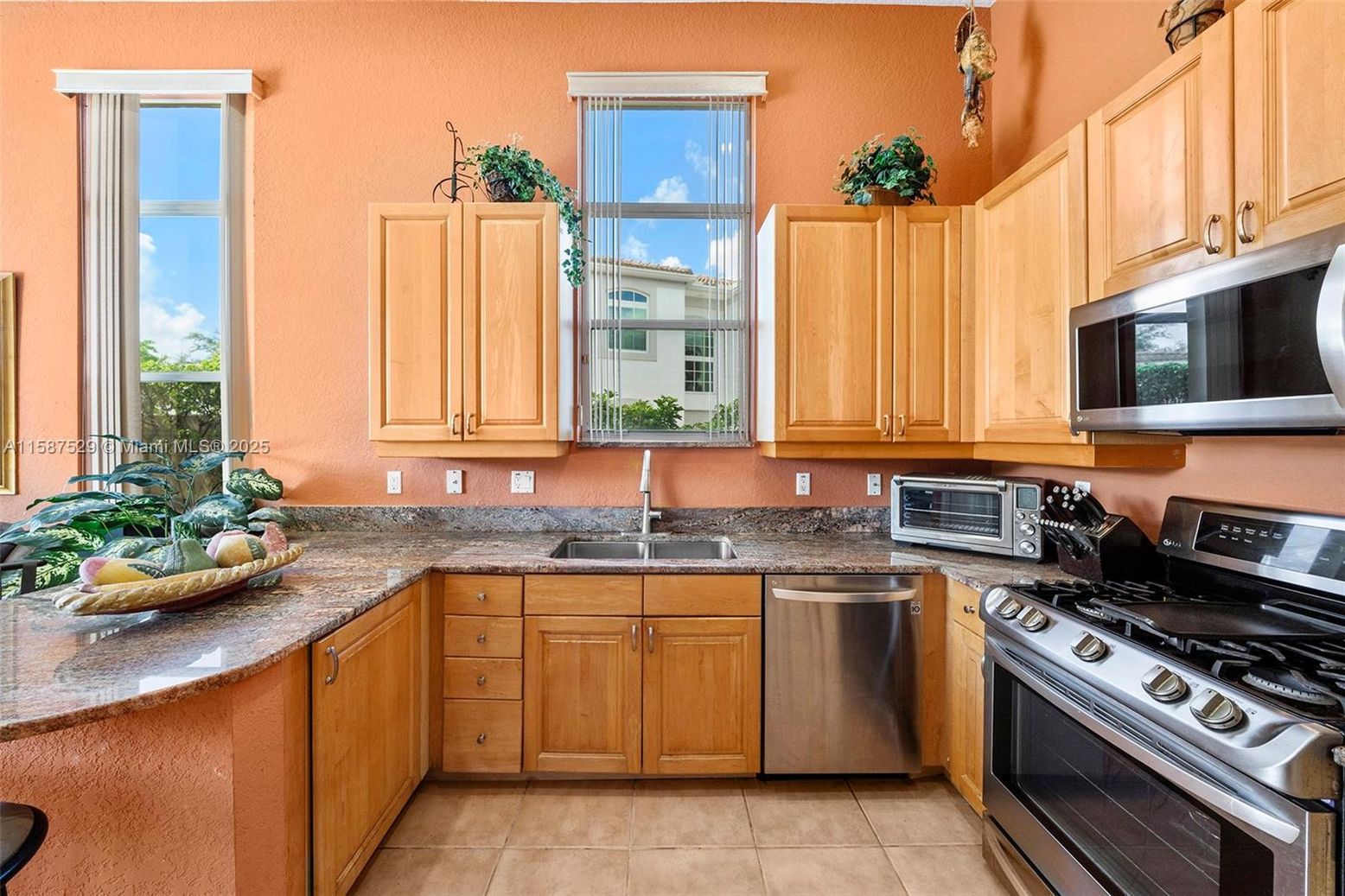 Interior, Kitchen, Stainless Steel Appliances