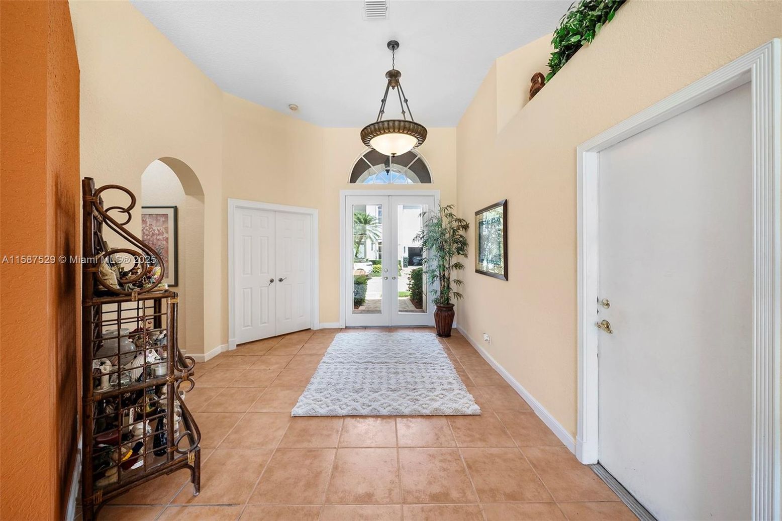 Interior, Pendant Lights