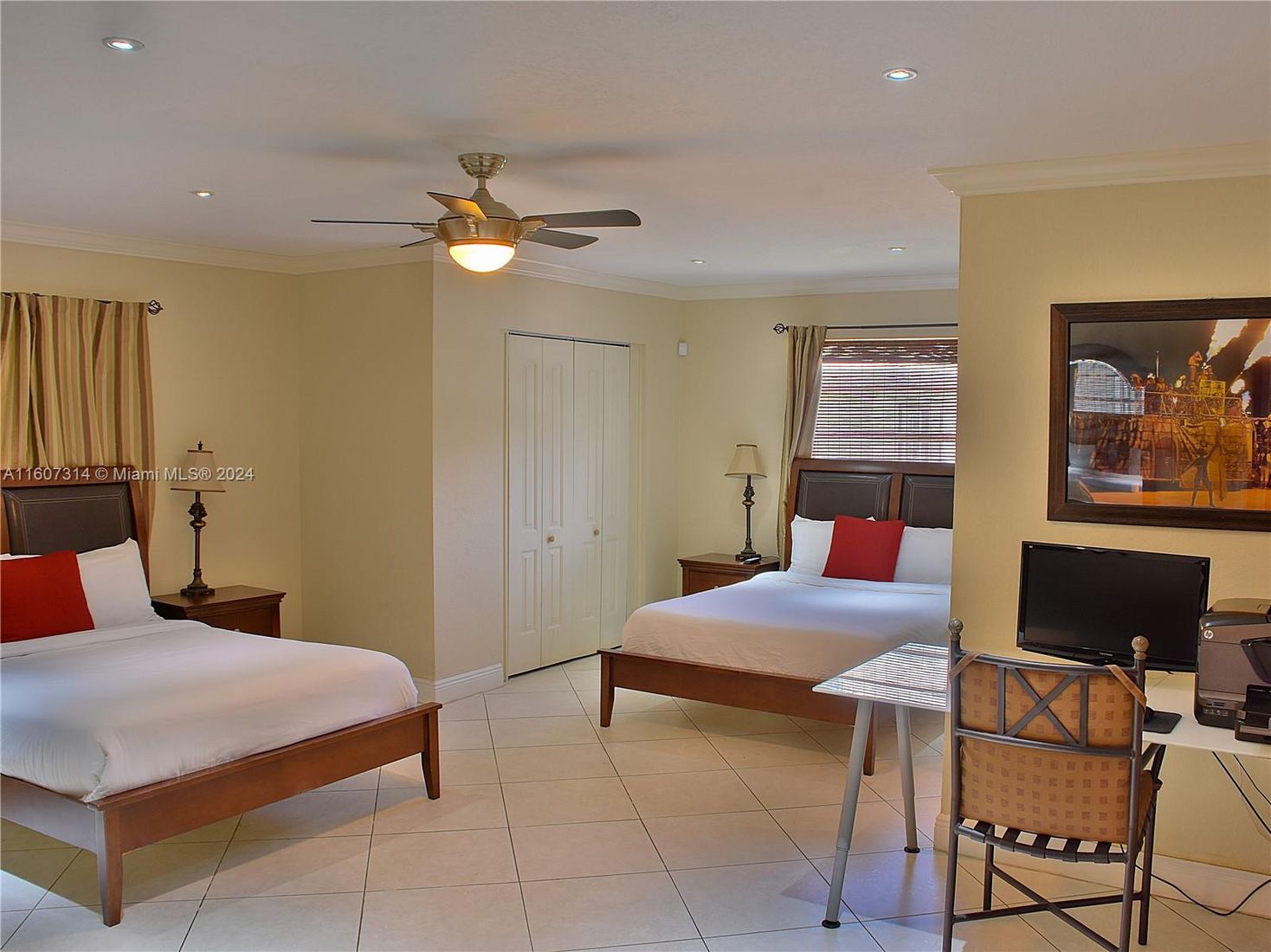 Bedroom, Interior, Recessed Lighting