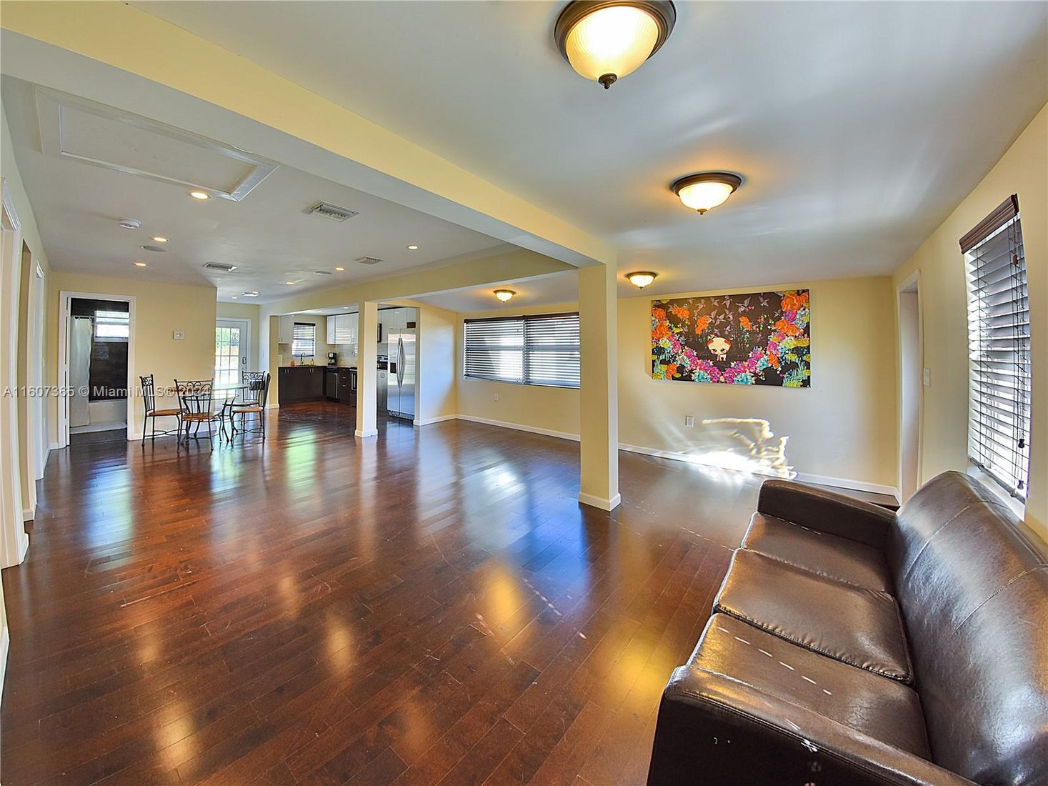 Interior, Recessed Lighting, Wood Texture Flooring