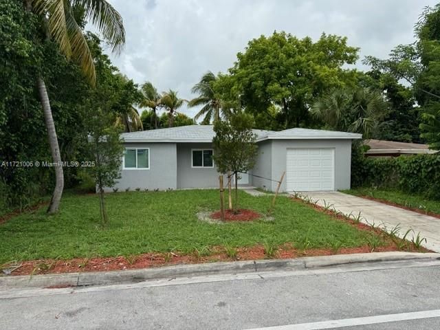 Attached, Exterior, Facade, Ranch