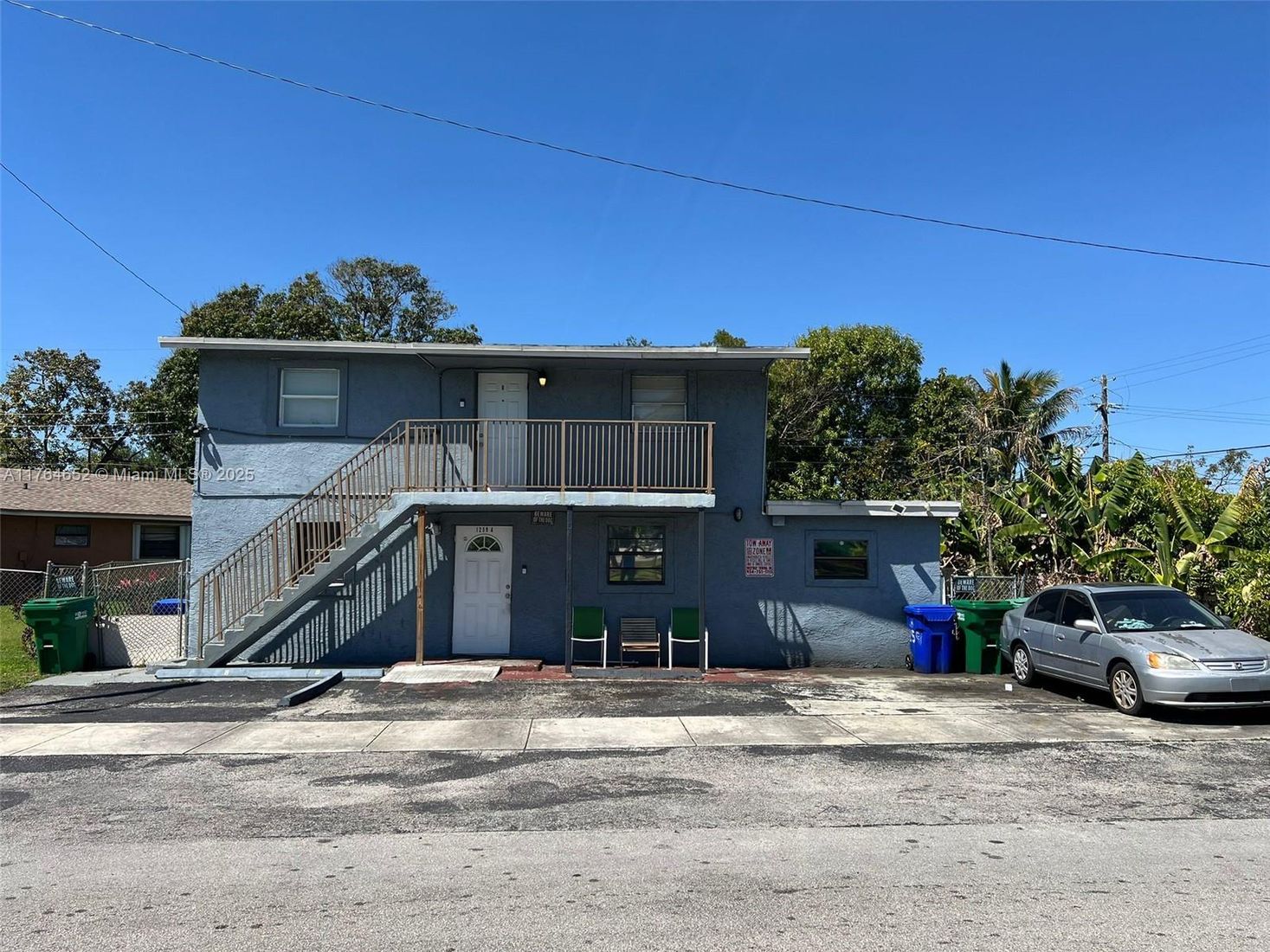Exterior, Facade, None