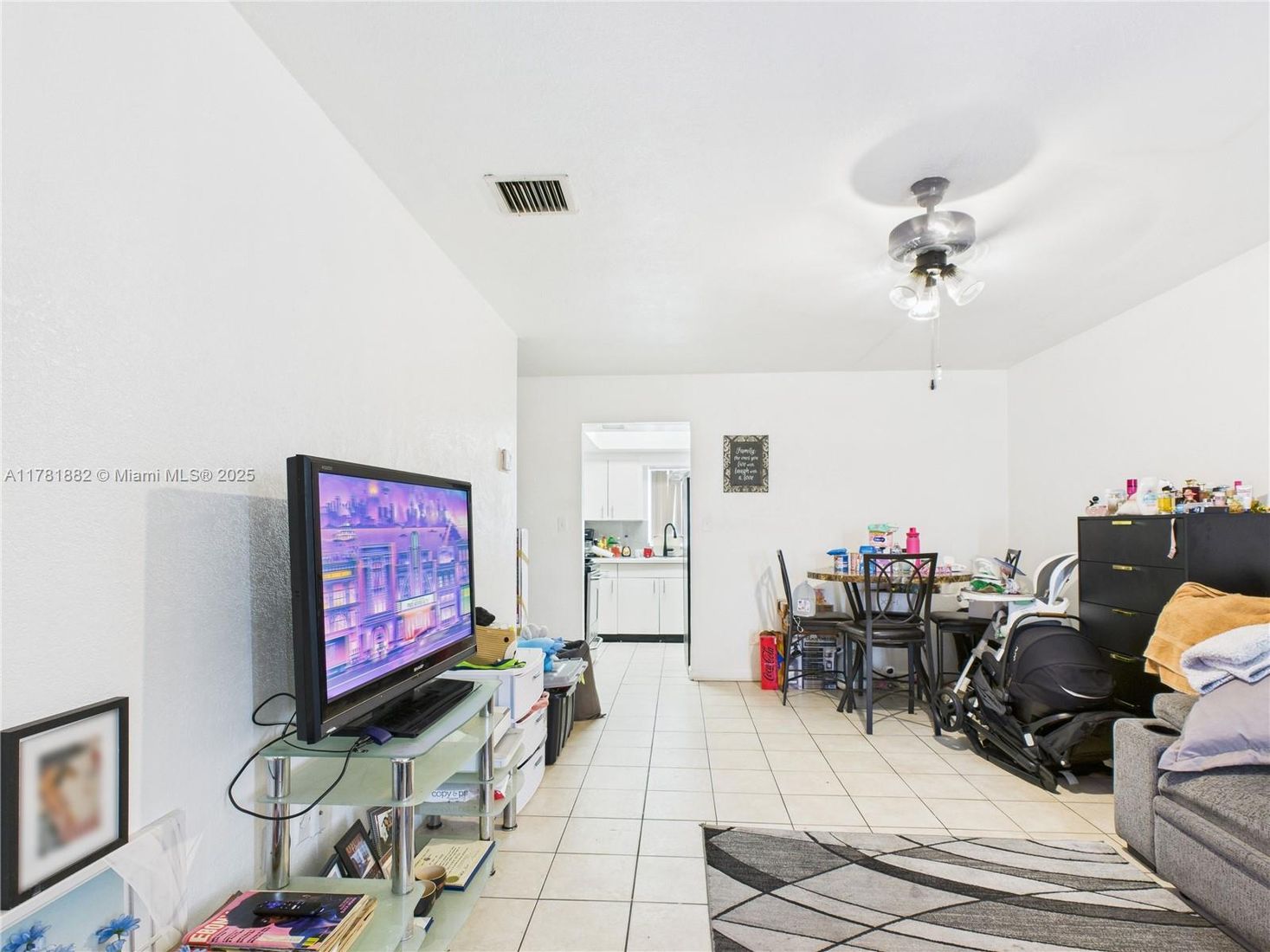 Dining room, Interior