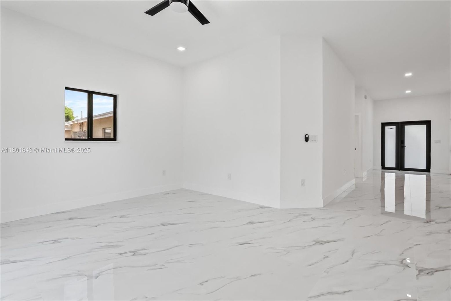 Empty room, Interior, Marble, Recessed Lighting