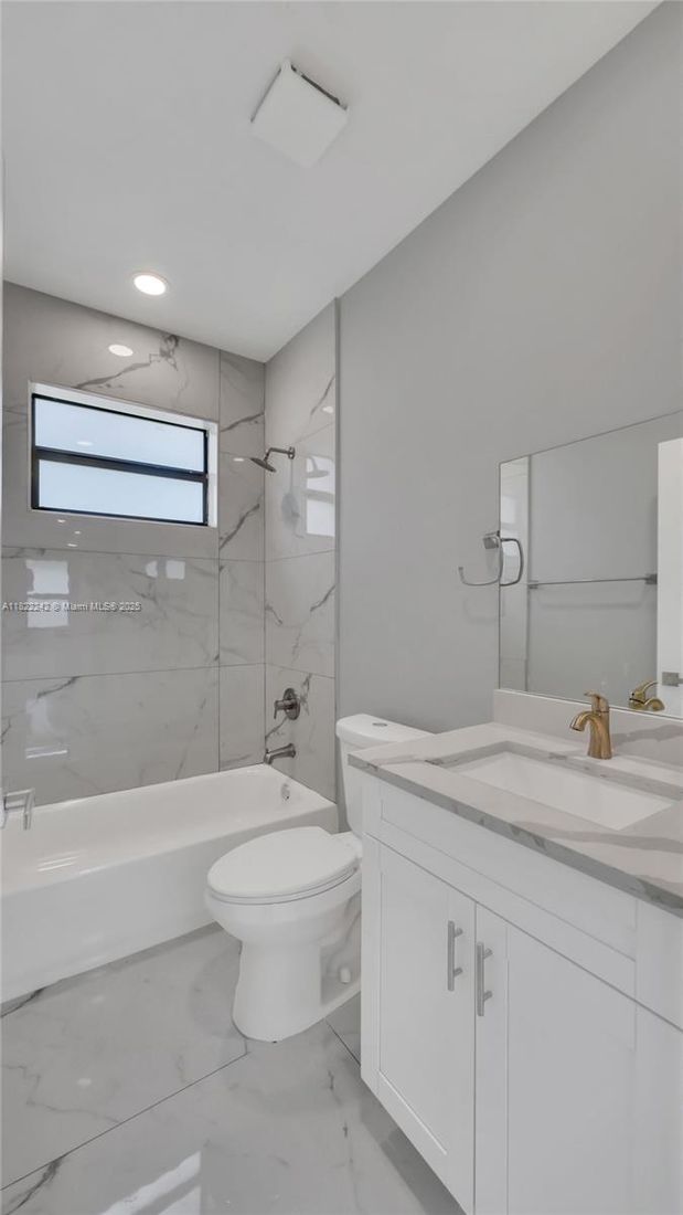 Bathroom, Interior, Marble, Marble Walls, Recessed Lighting