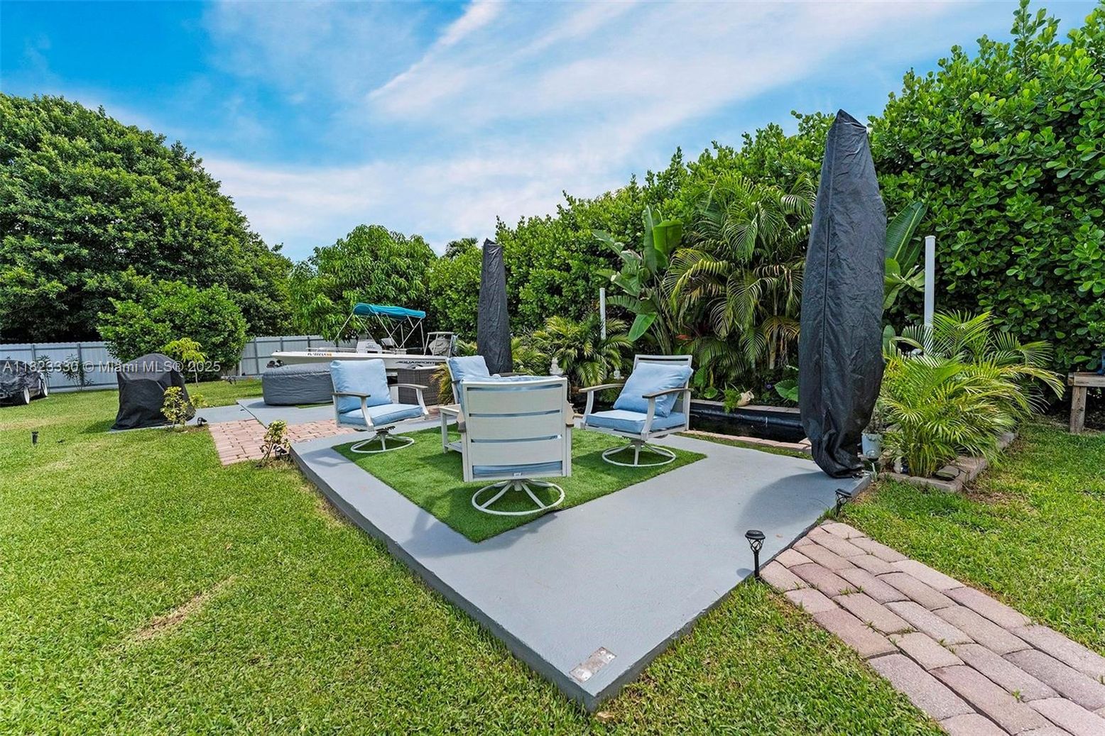 Backyard, Exterior