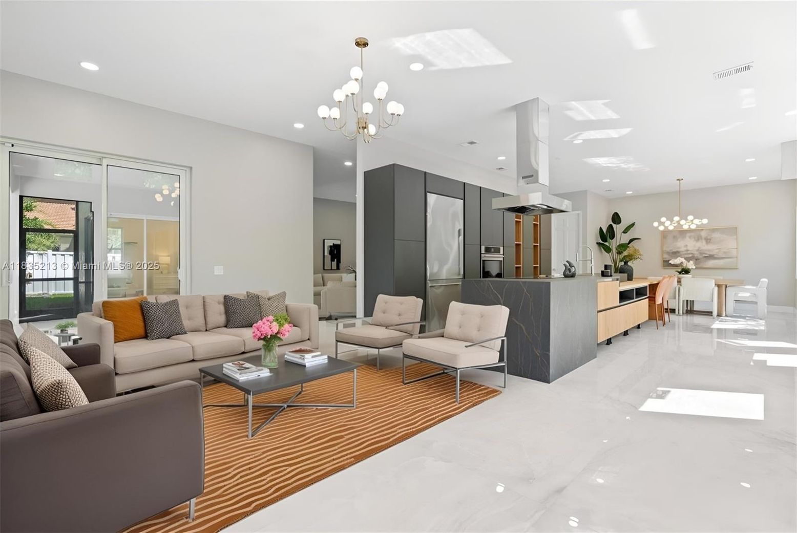 Chandelier, Dining room, Interior, Kitchen, Living room, Pendant Lights, Recessed Lighting