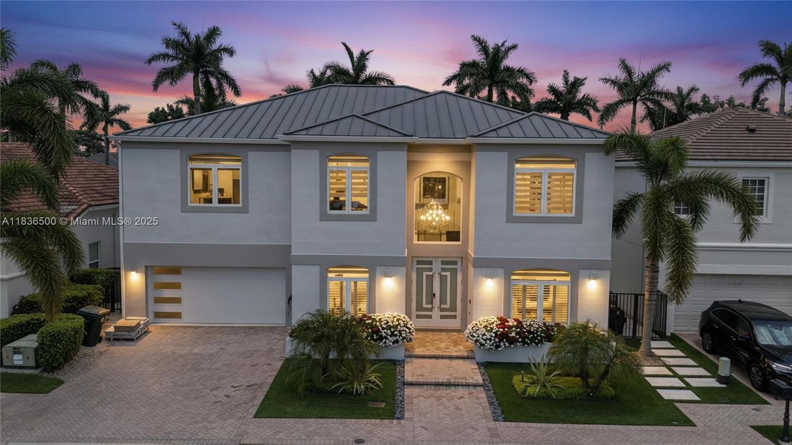 Attached, Exterior, Facade, Raised Ranch