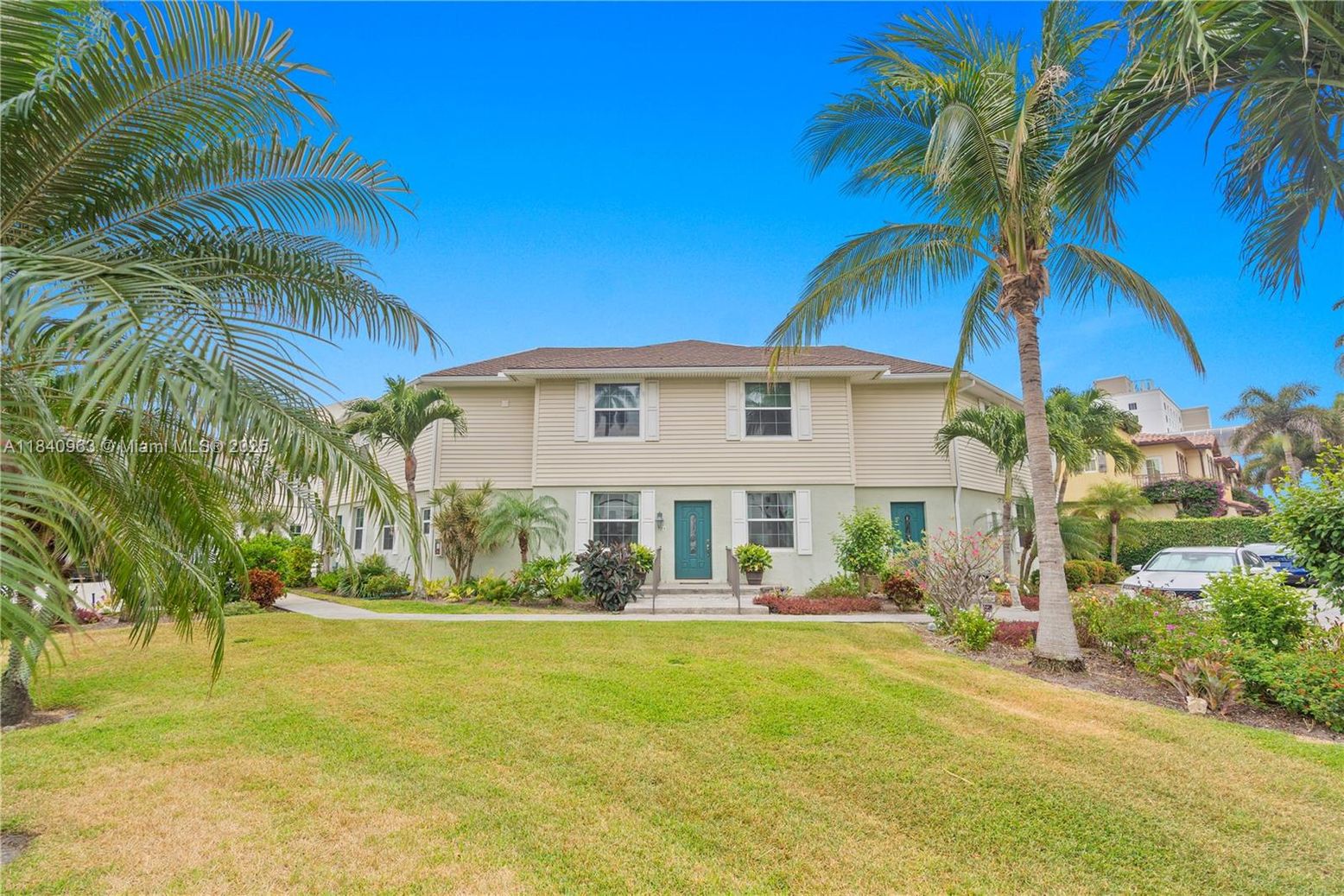 Backyard, Exterior, Facade, Mediterranean