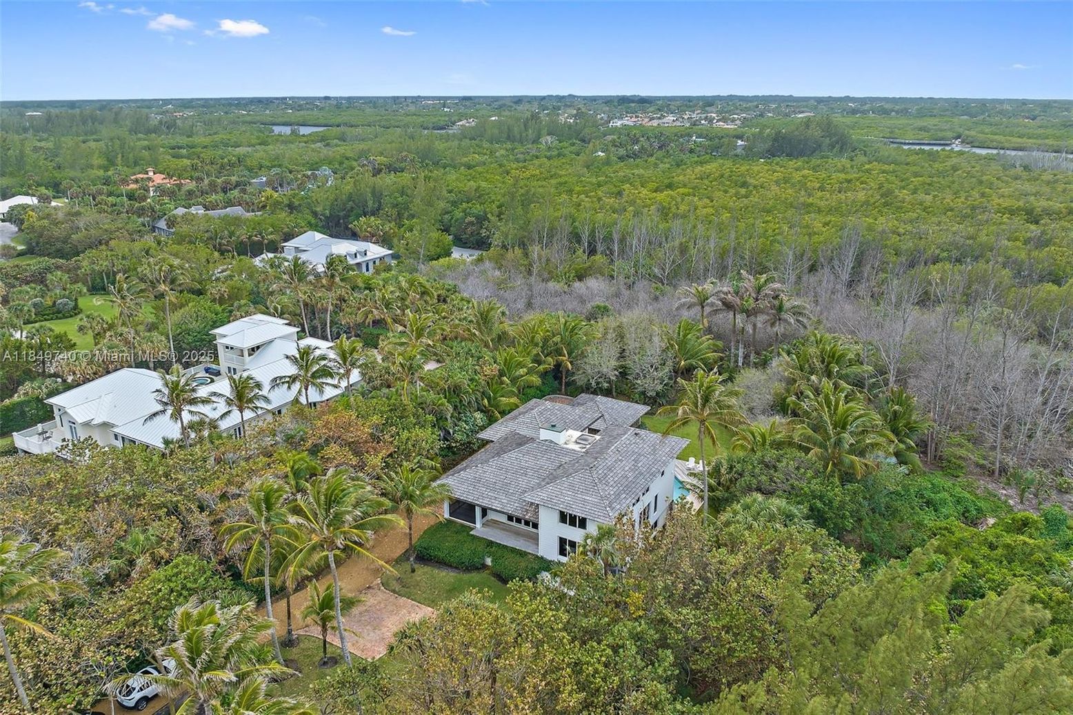 Exterior, Drone