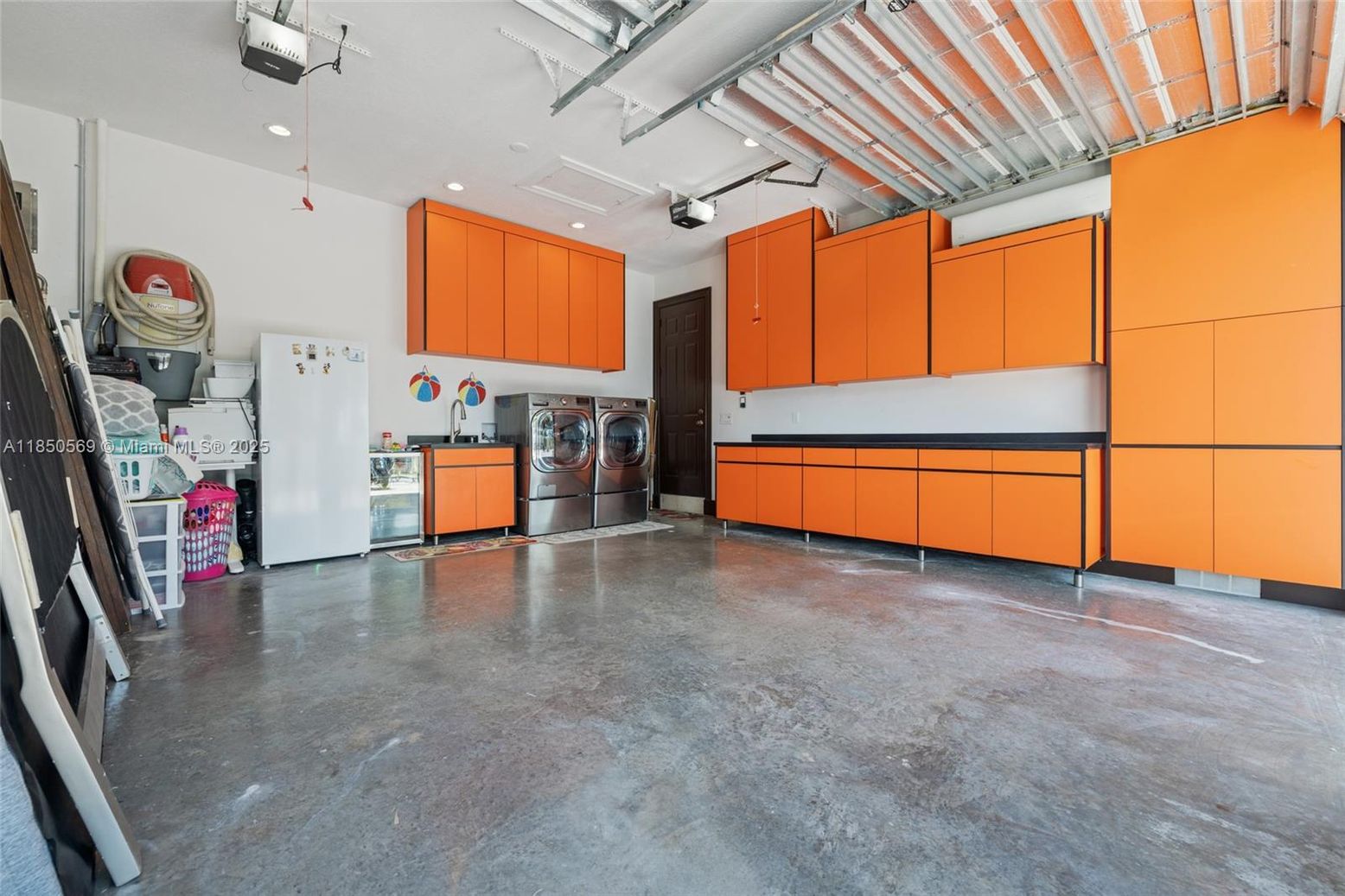 Garage, Interior, Recessed Lighting, Utility Closets, Washer